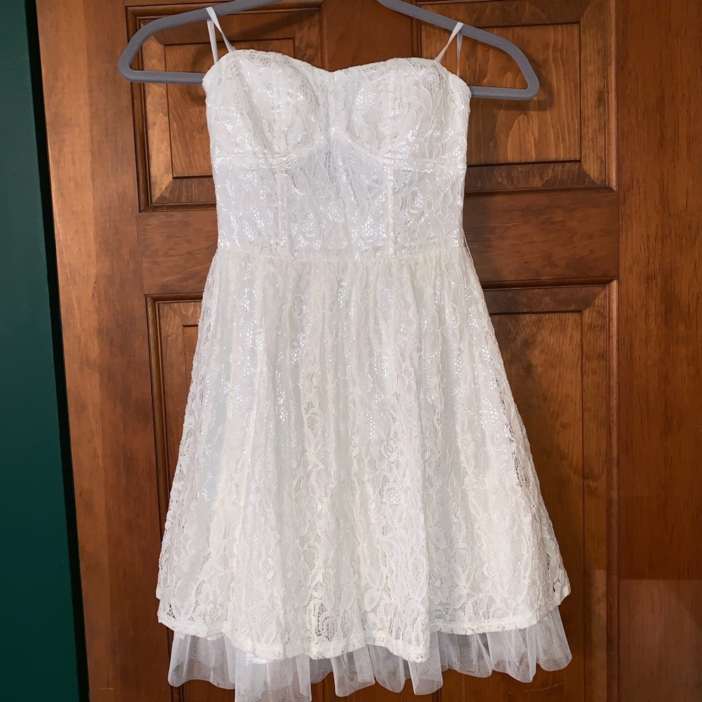 White strapless lace dress